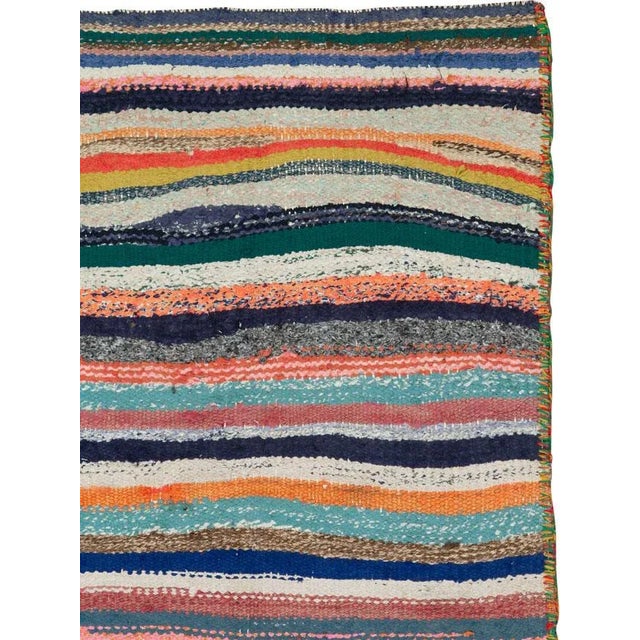 Mid-Century Modern Vintage Persian Flatweave Kilim Rug – Size: 3' 10" X 6' 9" For Sale - Image 3 of 4