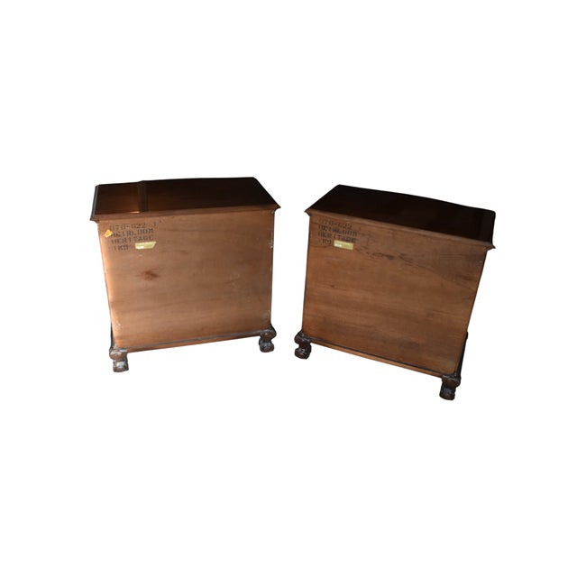 Late 20th Century Pair of Drexel Heritage Heirloom Collection Georgian Style Mahogany Nightstands or Chests For Sale - Image 5 of 15