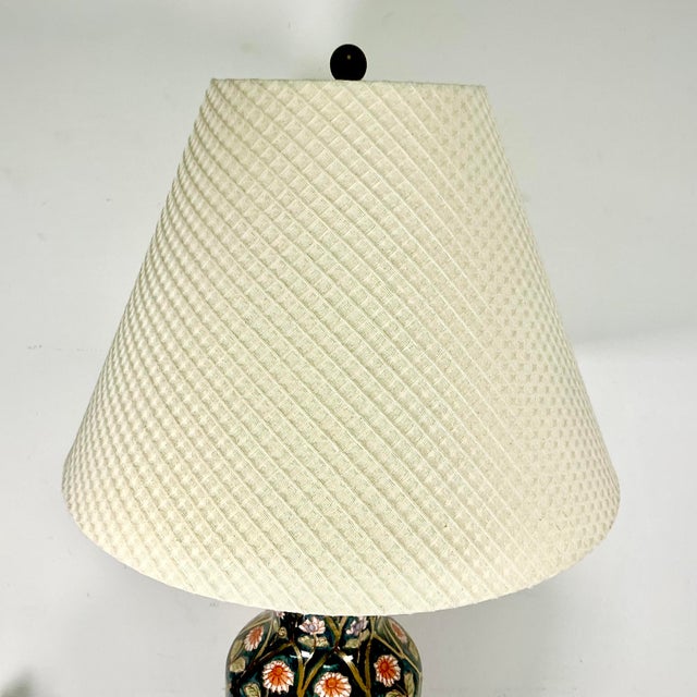 Mid 20th Century Chinoiserie Boho Chic Hollywood Regency Ceramic Flora Botanical Table Lamp, Textile Shade For Sale - Image 6 of 18