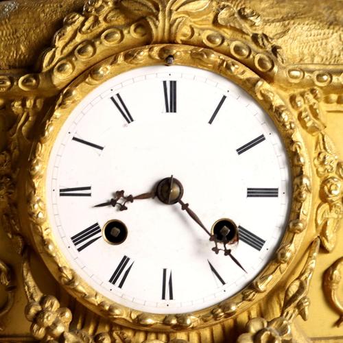 French Mantelpiece Clock in Gilded Bronze For Sale - Image 4 of 10