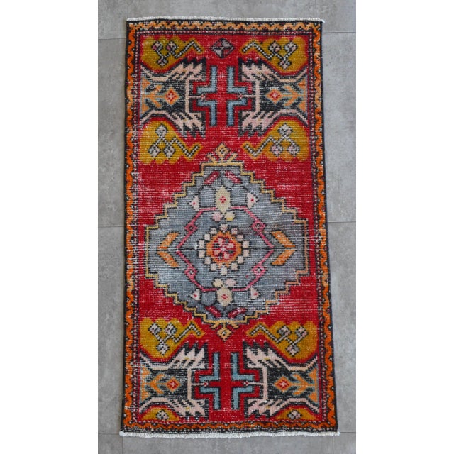 Red 1970s Hand Knotted Small Rug Low Pile Yastik Rug Entry Door Mat - 20'' X 41'' For Sale - Image 8 of 9