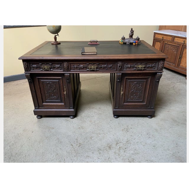 Antique Neo-Renaissance Desk in Oak, 1880 For Sale - Image 17 of 18