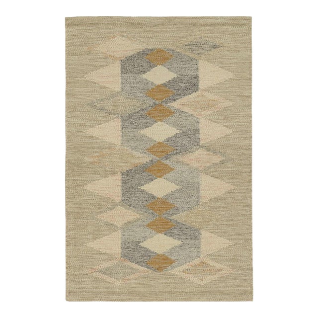 Rug & Kilim’s Scandinavian Style Rug in Beige and Gray, With Geometric Patterns For Sale