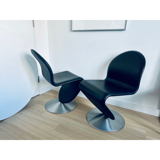 2000 - 2009 Verner Panton System 1-2-3 Swivel Chairs Pair Black Leather - Space Age Scandinavian For Sale - Image 5 of 8