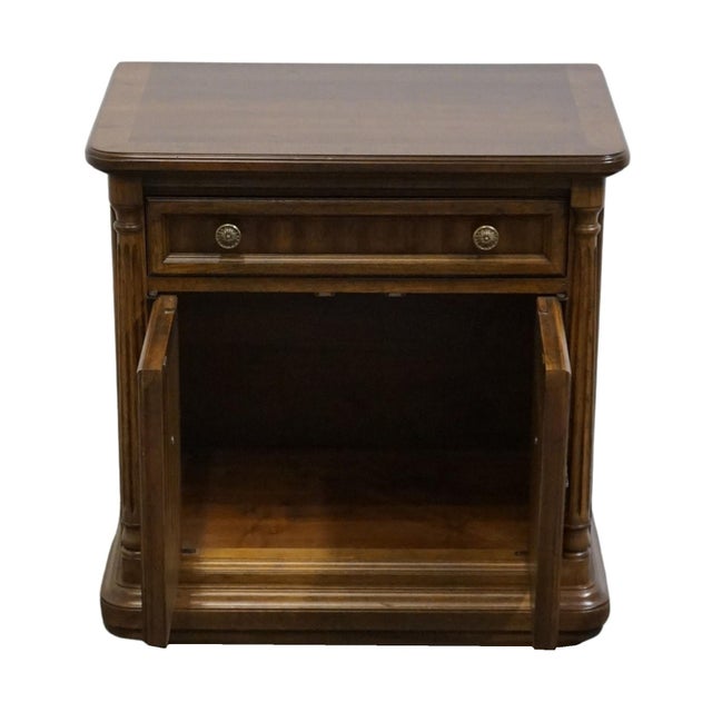 Late 20th Century Drexel Heritage Cameo Collection Burled Walnut Italian Neoclassical Tuscan Style 25" Cabinet Nightstand 002-630 For Sale - Image 5 of 15