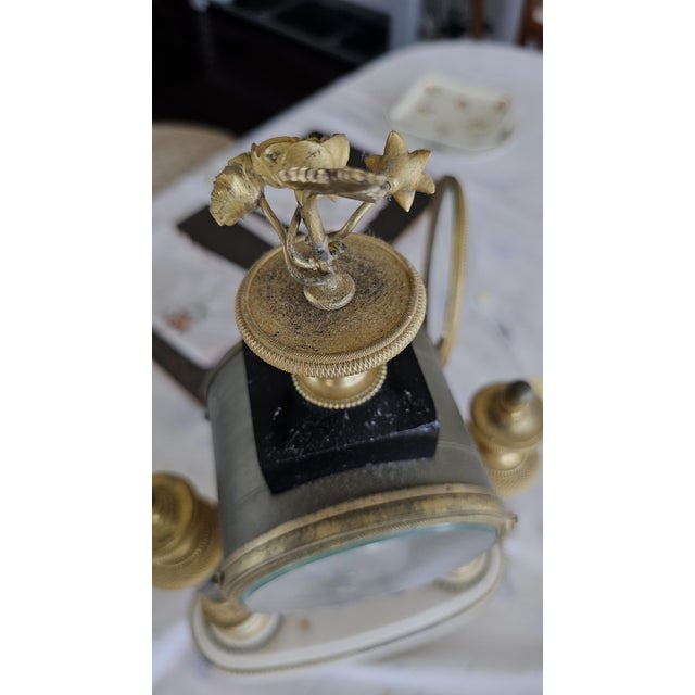 Late 18th Century Louis XVI Ormolu-Mounted Black and White Marble Mantel Clock by Rouviere For Sale In Tampa - Image 6 of 12