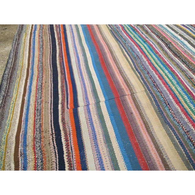 Mid-Century Modern Galerie Shabab Collection Mid-20th Century Turkish Flatweave Kilim Room Size Carpet For Sale - Image 3 of 7