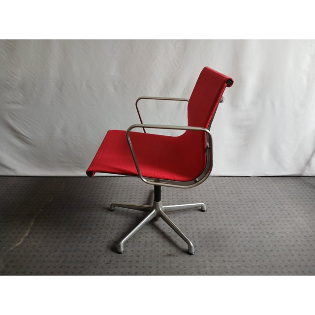 EA 108 Chair by Charles & Ray Eames for ICF De Padova, 1960s For Sale - Image 4 of 18