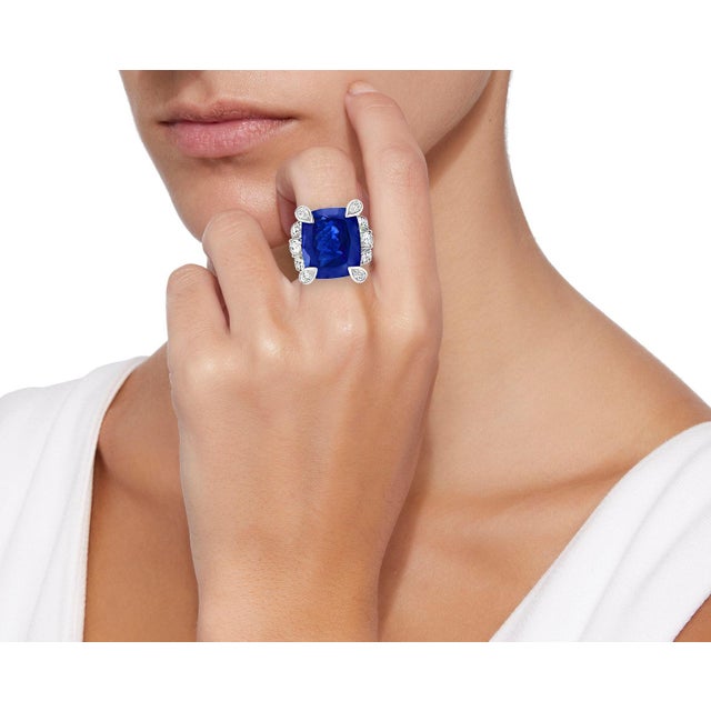 AGL Certified Natural 35.12 Carat Cushion-Cut Tanzanite Ring 4.5 Carat Diamonds 18 Karat white gold 26 gm This...