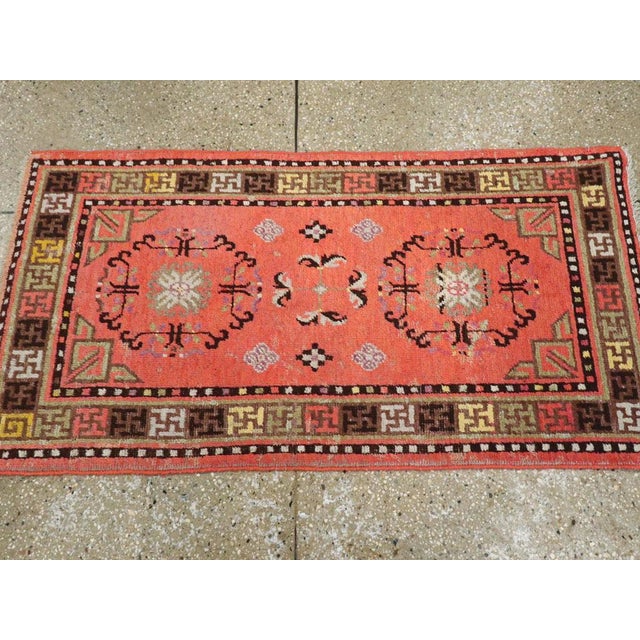 Early 20th Century Galerie Shabab Collection Early 20th Century East Turkestan Khotan Throw Rug For Sale - Image 5 of 6