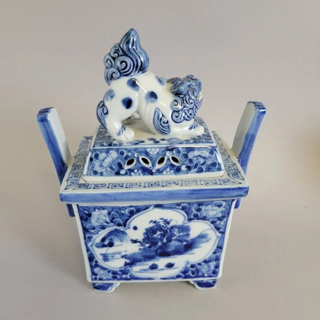 Chinese Blue and White Porcelain Ding-Form Censer With Foo Dog Finial, Circa 1970s For Sale In Raleigh - Image 6 of 12