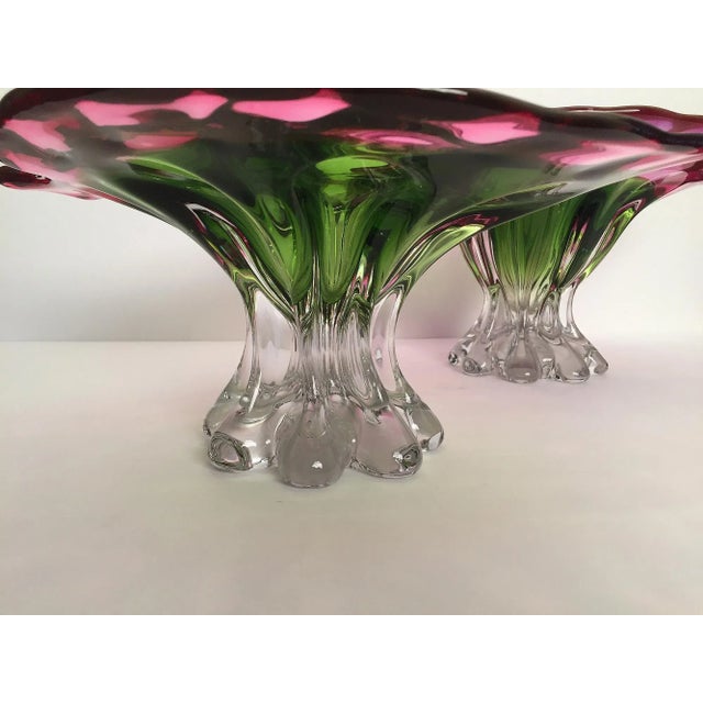 1960s Mid-Century Modern, Art Glass Pedestal Centerpiece Bowl, Leaf or Fish Shape in Pink, Green, Clear For Sale In Philadelphia - Image 6 of 13