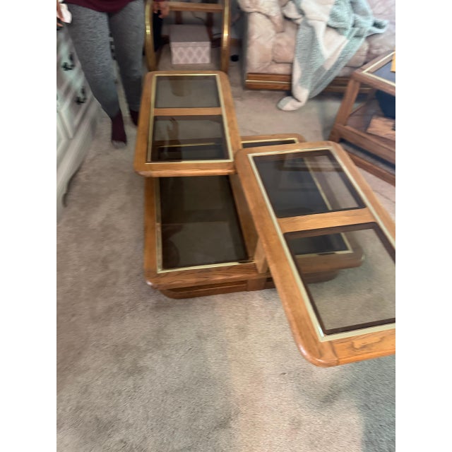 Beautiful coffee table in pristine condition.