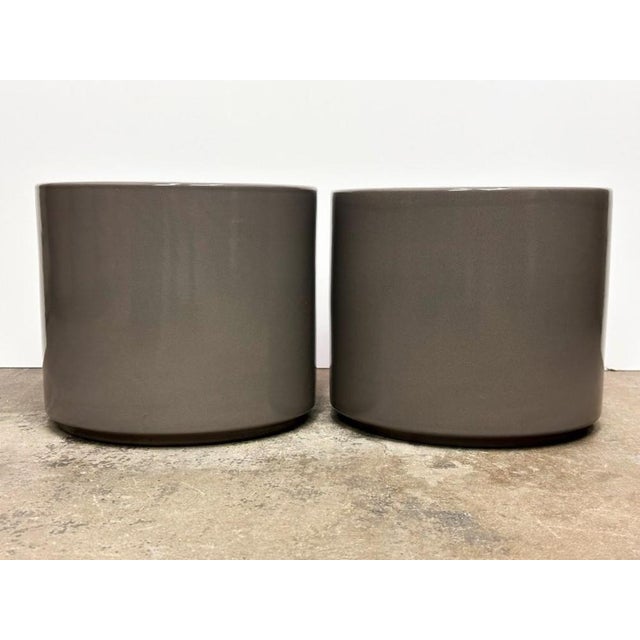 Mid-Century Modern 1970s Gainey Gray Glazed Ceramic Planters- A Pair For Sale - Image 3 of 4
