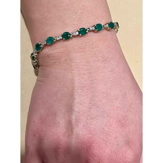12 Ct Natural Brazilian Emerald and Diamond Tennis Bracelet 14 Karat White Gold For Sale - Image 12 of 18