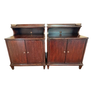Set of 2 Drexel Heritage Nightstands For Sale