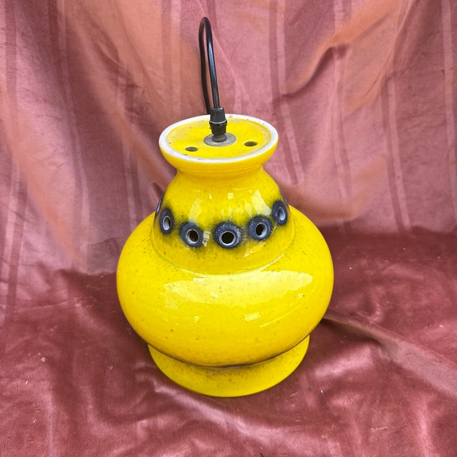 Vintage Yellow Ceramic Pendant Light, 1970s, in Very Good conditions. Designed 1970 to 1979 Up to 250V (Europe/UK...