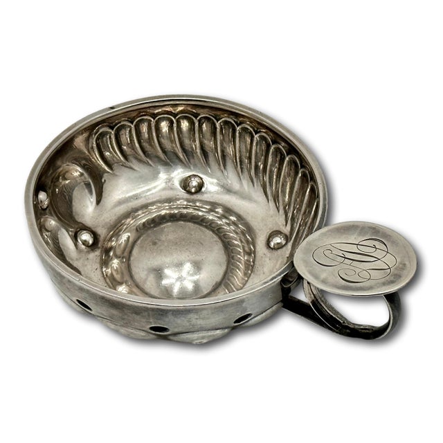 Late 19th Century Fine Quality Antique Hand Made Paris France 950 High Grade Sterling Silver Wine Taster Cup Circa 1890s For Sale - Image 5 of 18