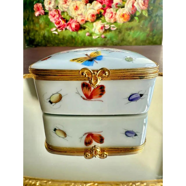 Limoges, France 1970s Tiffany & Co. Le Tallec Private Stock French Limoges Vintage Porcelain Jewelry/ Trinket Box, Hand Painted Butterflies and Bugs Decoration For Sale - Image 4 of 10