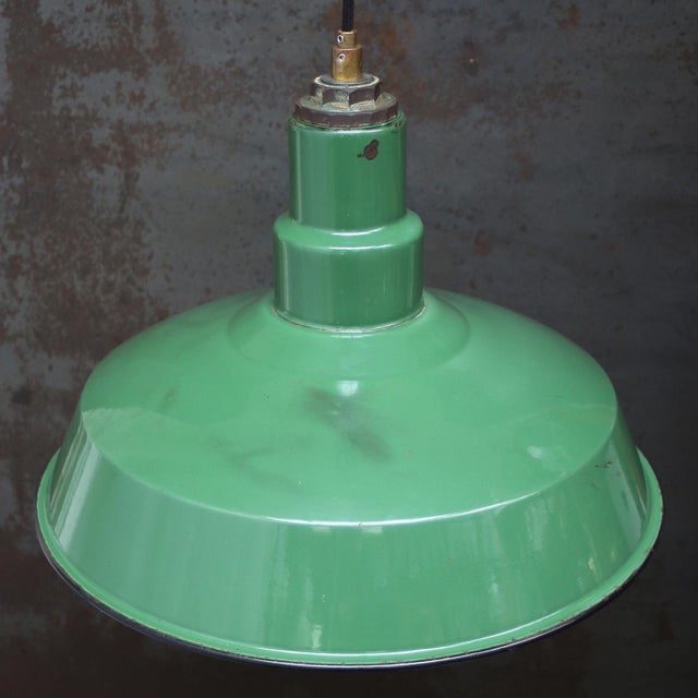 Industrial Vintage Industrial American Green Enamel Pendant Light For Sale - Image 3 of 6