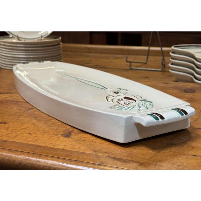 Quimper Earthenware Lobster Service, 1930s, Set of 27 For Sale - Image 6 of 18