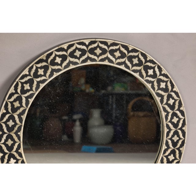 Glass Bone Inlay Black and White Round Mirror with Floral Motifs For Sale - Image 7 of 12