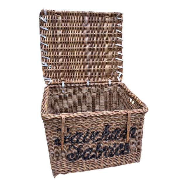 English Wicker Basket, 1920s For Sale
