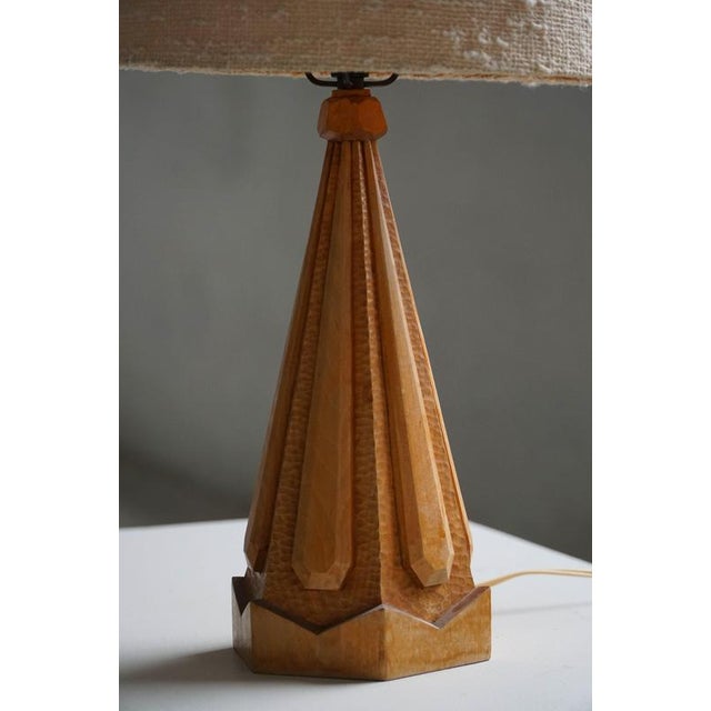 Scandinavian Modern Sculptural Hand-Carved Wooden Table Lamp, Denmark, 1970s For Sale - Image 10 of 13