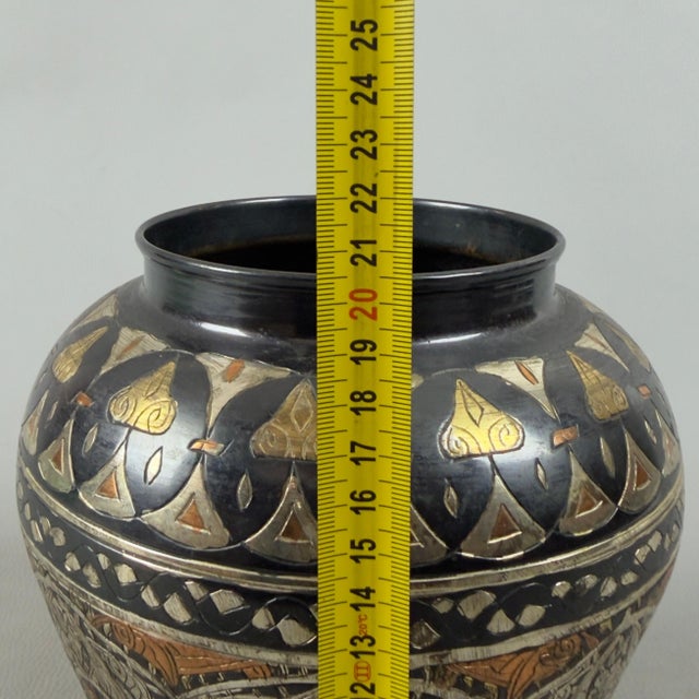 Oriental Vase with Engraved Brass and Gilded Silver For Sale - Image 10 of 11