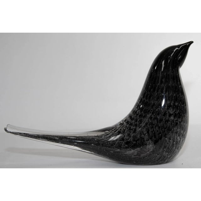Beautiful mid-century modern Murano glass black bird in wonderful vintage condition. Mid-Century Modern Murano Glass Bird...