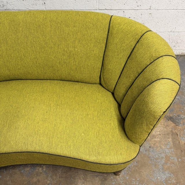 Wood Danish Modern 1930s Banana Sofa in the Manner of Viggo Boesen, Slagelse For Sale - Image 7 of 9