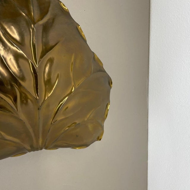 Brass Leaf Theatre Wall Light Sconce by Ravarini Castoldi, Milan, Italy, 1970s For Sale - Image 6 of 18