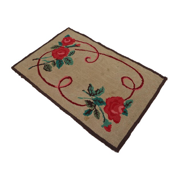 2'x4' Antique American Hooked Rug | Floral Hooked Area Rug For Sale In Los Angeles - Image 6 of 9