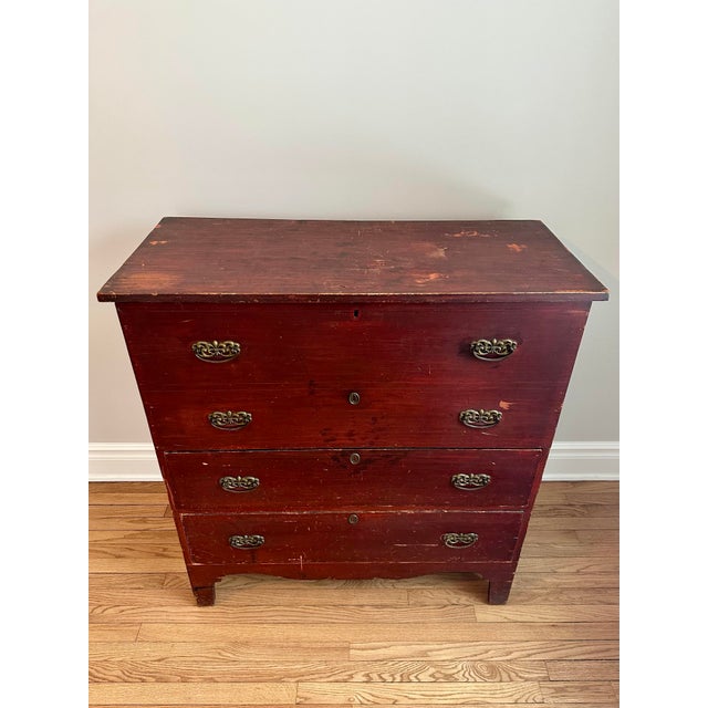 19th Century Early American Pine Large Mule Chest W/ Lift Top For Sale - Image 5 of 12