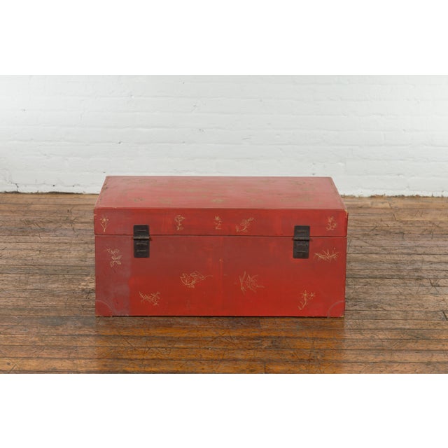 Red Lacquered Chinese Blanket Chest with Gilt Motifs and Guardian Lions For Sale - Image 11 of 12