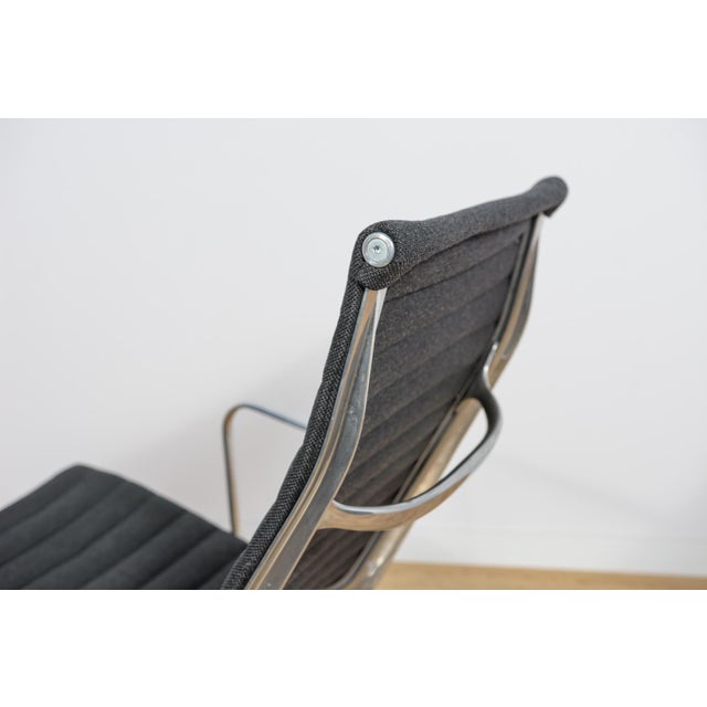 EA124 Lounge Chair by Charles & Ray Eames for Herman Miller, United States, 1980s For Sale - Image 10 of 18