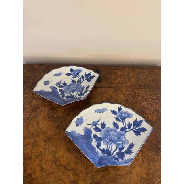 Antique Japanese Blue and White Fan Shaped Imari Dishes, 1900, Set of 2 For Sale - Image 6 of 7