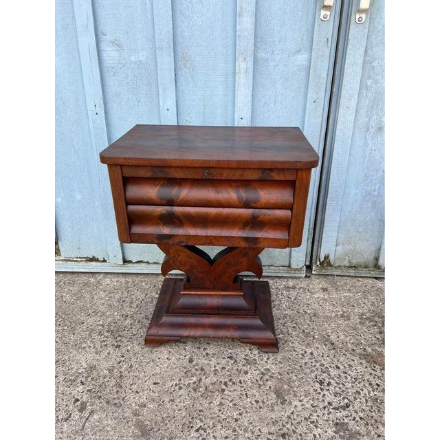 American 19th Century American Classical Carved Flame Mahogany Worktable For Sale - Image 3 of 11
