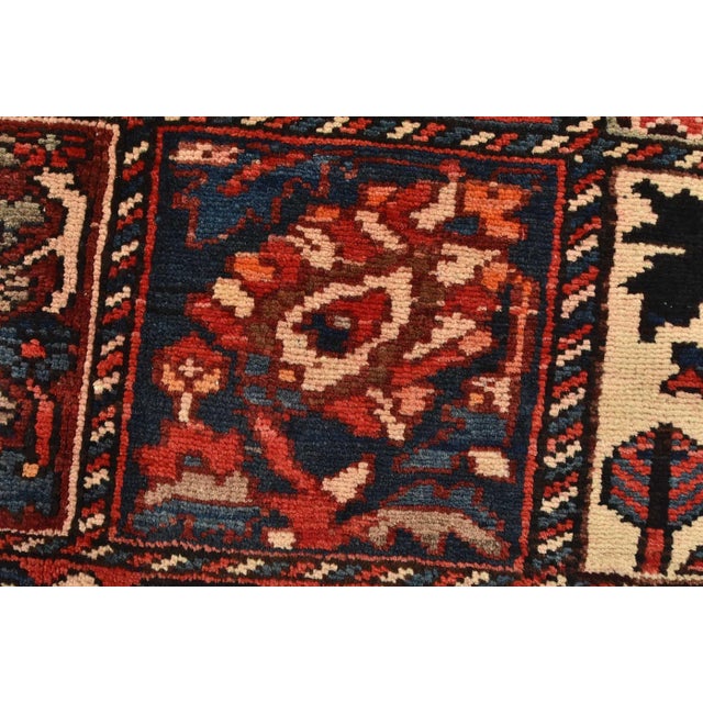 1970s Bakhtiari Rug 5'3'' X 9'11'' Multicolor Wool Semi-Antique Hand-Knotted Carpet For Sale - Image 5 of 15