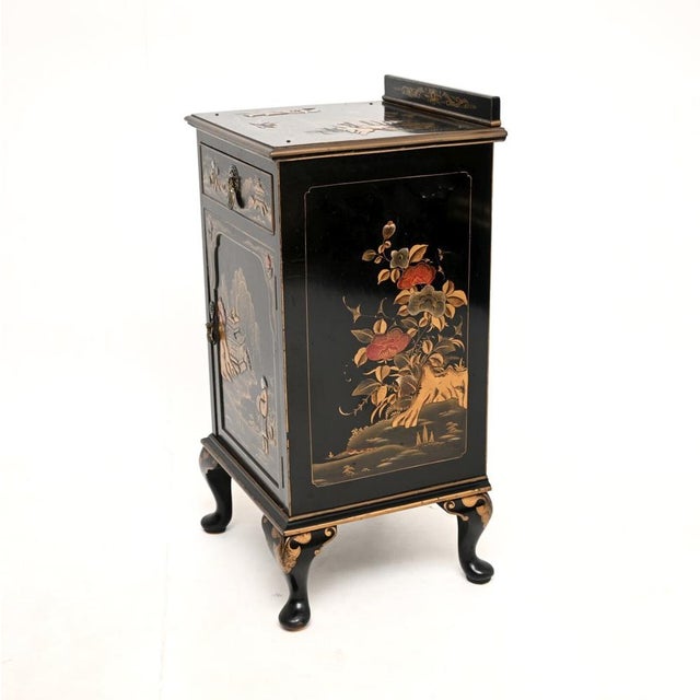 1900 - 1909 Antique Chinoiserie Lacquered Bedside Cabinet, 1900s For Sale - Image 5 of 12