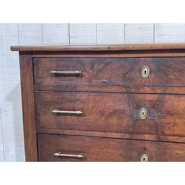 Late 19th Century Walnut Chest of Drawers For Sale - Image 6 of 18