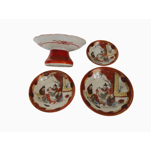 1900s Japanese Porcelain Sake Cup Set - Set of 4 For Sale - Image 4 of 4