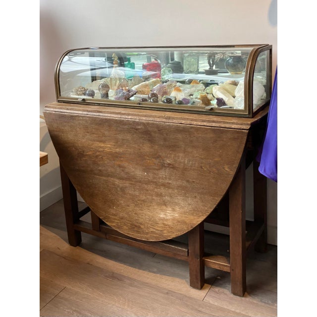 A beautiful, incredibly sturdy, 19th century oak gate leg table. two drop leaves open up into an oval table that measures...