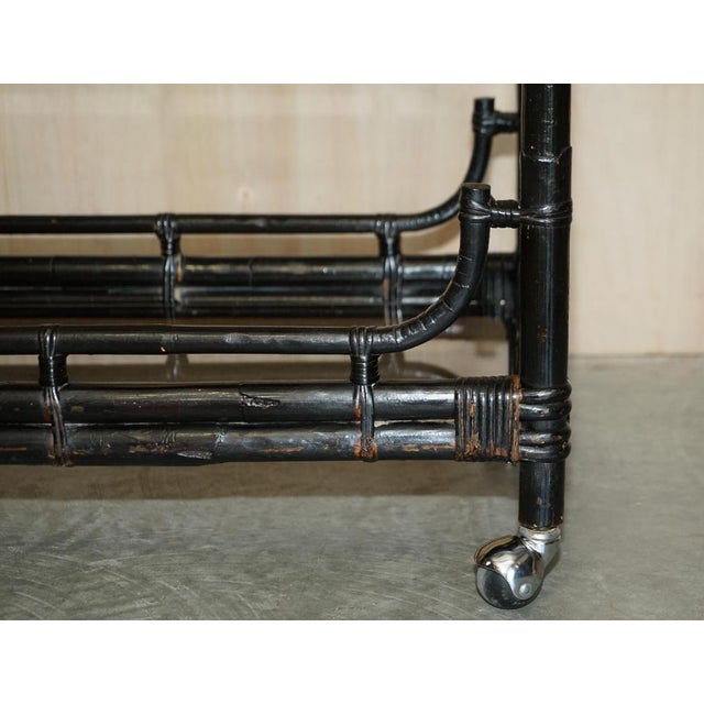 1950s Mid-Century Chinese Modern Ebonised Serving Trolley with Bamboo Frame For Sale - Image 5 of 18