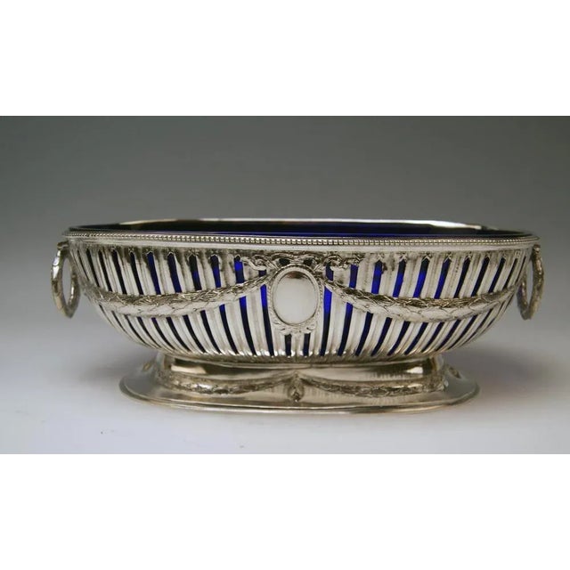 Silver Bowls with Cobalt Blue Glass Liners by Master Bubeniczek, Vienna, Austria, 1900s, Set of 3 For Sale - Image 6 of 13