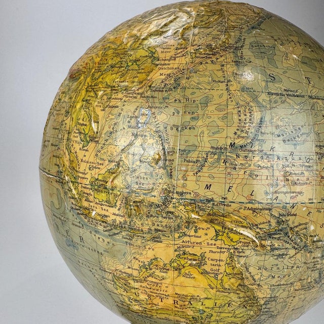 Mid-Century Relief Terrestrial World Globe on Wooden Stand by Prof. Dr. Arthur Krause, Germany, 1950s For Sale - Image 4 of 12
