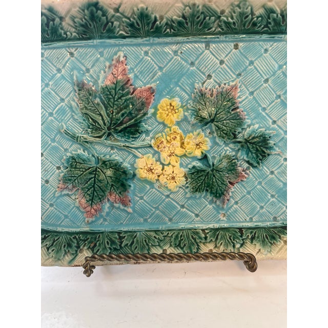 Flower and and leaf decorated Victorian majolica ceramic serving platter