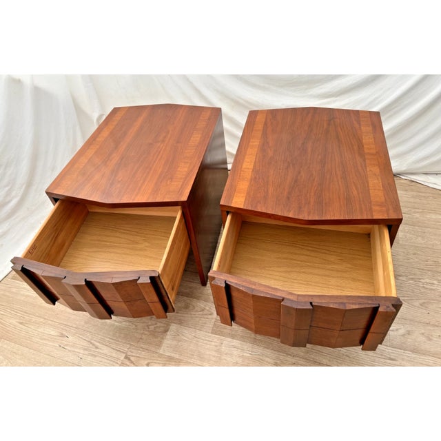 Brutalist Mid Century Lane Nightstands Staccato Block Brutalist Front Walnut Side Tables, A Pair For Sale - Image 3 of 15