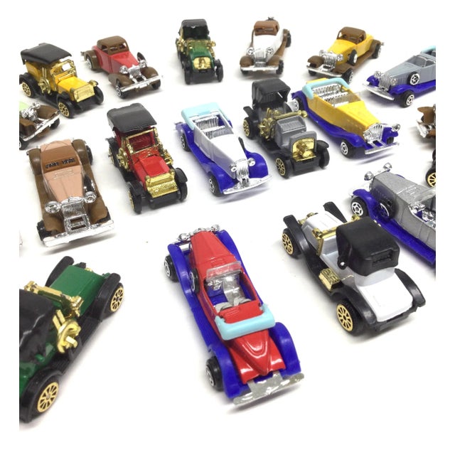 20 Piece Die-Cast Miniature Classic Car Set 1970’s Never Used For Sale - Image 4 of 12