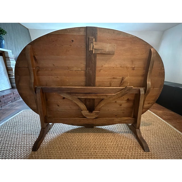 A true forever piece steeped in history and rustic elegance. Accommodating 6, this exceptional 19th-century French...
